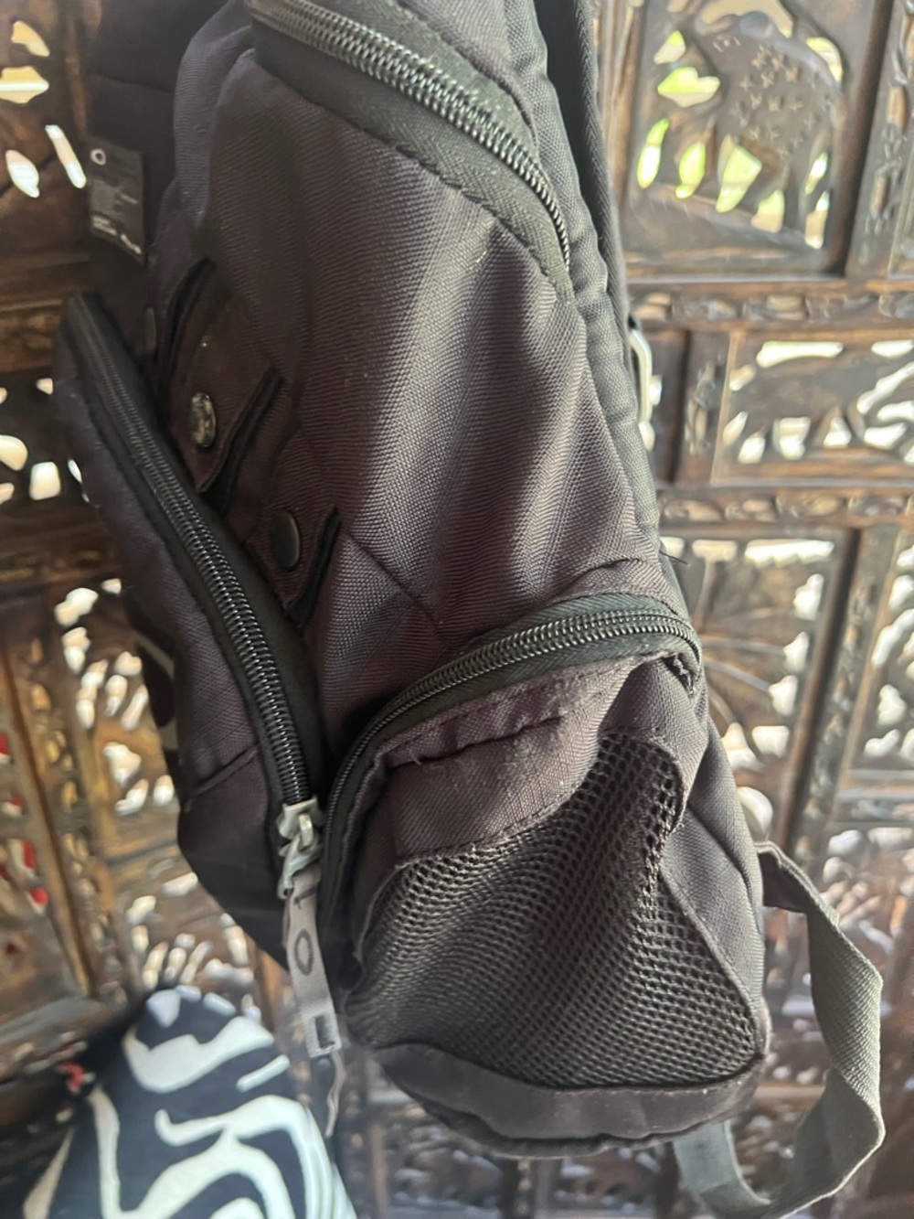 Oakley Black Men's Everyday Backpack with Silver Logo - Picture 3 of 8